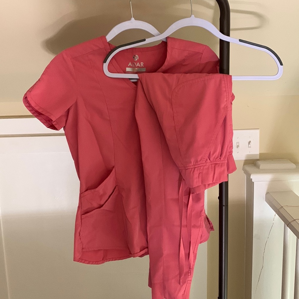 Pink Adar Pro Jogger Scub Set. Only Worn a Few Times. Very comfortable!